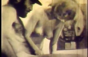 video sexe: Colombe mignonne srxe gratuit aime sauter sur un phallus paternelle ferme