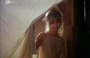 video sexe: Douce infirmière cums d’un Strap-on dans gratuit video x un tizd