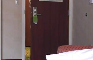 video sexe: Modèle ukrainien admire devant le extrait video sexe amateur gratuit miroir avec sa tenue sexy