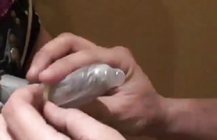 video sexe: Sexy libertin Hannah serre une bite sexe amateur vidéo entre les seins et baise passionnément