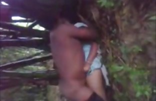 video sexe: La femelle avec sexe amanteur une belle figure a montré un gros plan de la tispi humide
