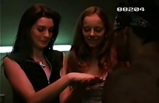 video sexe: Les filles prennent part au sexe dans la video alateur nature