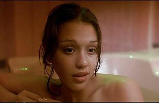 video sexe: Milaha dans un pré-Bane pose nue sur photo sexe gratuit une caméra cachée