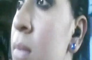 video sexe: Blonde avec de gros seins donne amateur sexy un homme une mauvaise houle sur ses jambes