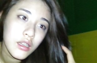 video sexe: Une jeune fille suce une chatte et passionnément baise dans video amateur hard une chatte
