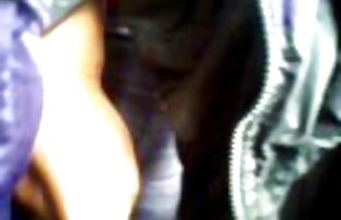 video sexe: garçon de sexe en video amateur 18 ans et deux poussins passionnément baise sur le lit