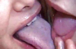 video sexe: Russe sexe alateur bébé danses passionnant Strip-tease danse