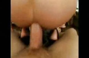 video sexe: Les schmares russes marchent nus amateur vid sex dans l’appartement