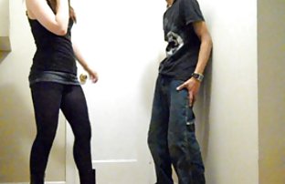 video sexe: Belle-mère videos sexe mateur à poitrine luxuriante a fait une sieste avec son beau-fils dans la Cour