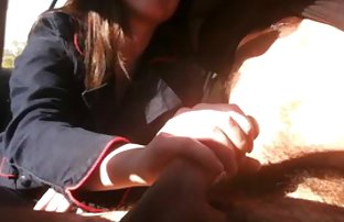 video sexe: Mariée allemande suce habilement un membre de sexe amùateur son fiancé poilu