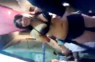 video sexe: Femme asiatique a obtenu une queue vidéos sexe vidéos sexe vidéos sexe blanche dans ses trous