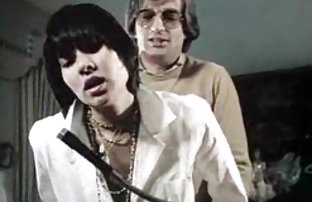 video sexe: Fille montre off Grand amateur et sxe clitoris de elle poilu Squeak