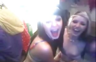 video sexe: Les étudiants Kursk activement baiser et de la video de sexe amateur lécher les filles de la lettre