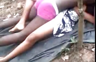 video sexe: Natalia plongé amateur teen tits dans le monde des fantasmes érotiques et enseigne le sexe