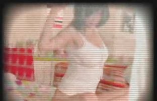 video sexe: Mets sa main dans la pisque de site de sexe amateur gratuit sa petite amie.