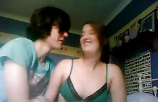 video sexe: Russe video dexe amateur lesbienne étudiants arrangé triplets avec une mature poussin