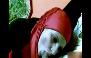video sexe: Hot chick secousses vigoureusement hors vibrateur rose les video de sex et se termine frénétiquement
