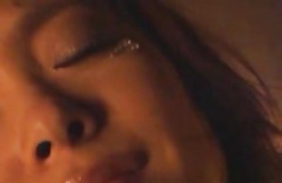 video sexe: Vieille dame Anette activement baise avec un jeune homme video gratuite de sexe sur le canapé