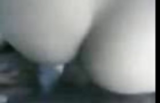 video sexe: Deux sexe amteur lesbiennes lécher les lettres de l’autre dans les bois