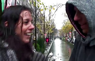 video sexe: Recueilli le sperme dans un clip video sexe verre et bu