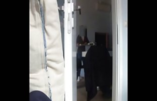 video sexe: Lèche les jambes video amlateur d’une maîtresse noire dans le froid