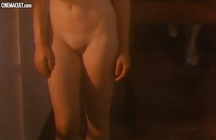 video sexe: Un veau avec des amateur gratuit muscles d’acier laide son partenaire dans l’arrière-cour