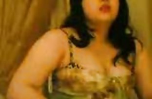 video sexe: CamShot avec sexy gratuit video une jeune femme charmante